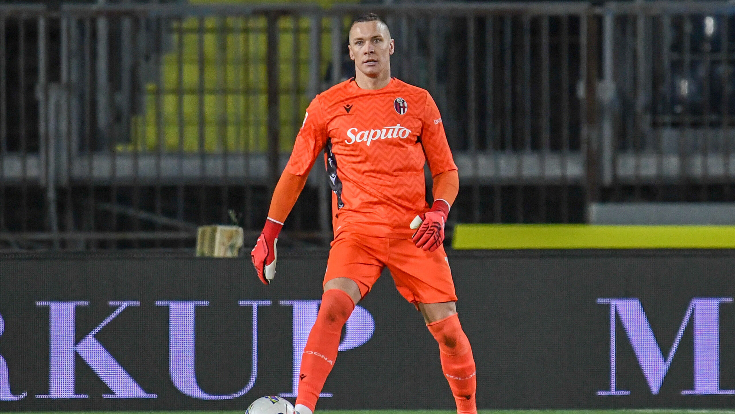 Lukasz Skorupski (Bologna)  during  Empoli FC vs Bologna FC, Italian football Coppa Italia match in Empoli, Italy, April 01 2025 (Photo by Fabio Fagiolini/IPA Sport / ipa-agency.net/IPA/Sipa USA)
2025.04.03 Empoli
pilka nozna puchar wloch
Empoli FC - Bologna FC
Foto IPA/SIPA USA/PressFocus

!!! POLAND ONLY !!!