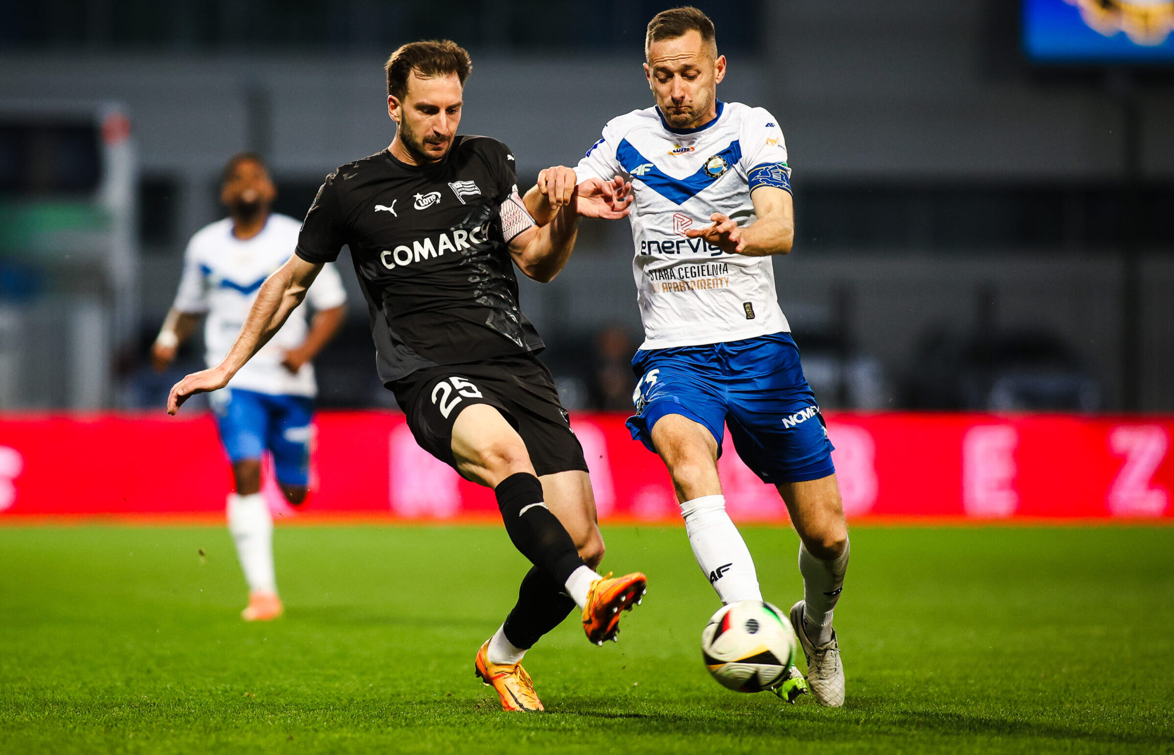2025.04.04 Mielec
Pilka nozna PKO Ekstraklasa 2024/2025
Stal Mielec - Cracovia Krakow
N/z Otar Kakabadze Krystian Getinger
Foto Marta Badowska / PressFocus

2025.04.04 Mielec
Football Polish PKO Ekstraklasa Season 2024/2025
Otar Kakabadze Krystian Getinger
Credit: Marta Badowska / PressFocus