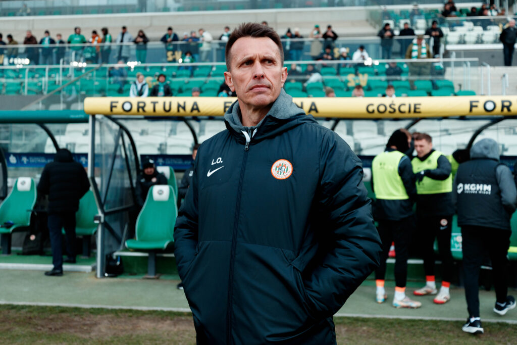 2025.04.05 Radom
Pilka nozna PKO Ekstraklasa sezon 2024/2025
Radomiak Radom - KGHM Zaglebie Lubin
N/z Leszek Ojrzynski (Trener Head Coach)
Foto Tomasz Folta / PressFocus

2025.04.05 Radom
Football PKO Ekstraklasa season 2024/2025
Radomiak Radom - KGHM Zaglebie Lubin
Leszek Ojrzynski (Trener Head Coach)
Credit: Tomasz Folta / PressFocus