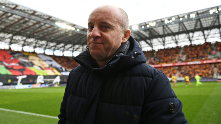 2025.04.06 Bialystok Pilka nozna PKO Ekstraklasa sezon 2024/2025 27. kolejka rozgrywek Jagiellonia Bialystok (zolto-czerwone) - Piast Gliwice N/z Aleksandar Vukovic trener Piasta Gliwice szkoleniowiec coach Foto Michal Kosc / PressFocus 
2025.04.06 Bialystok Football Polish PKO Ekstraklasa season 2024/2025 Jagiellonia Bialystok - Piast Gliwice Credit Michal Kosc / PressFocus