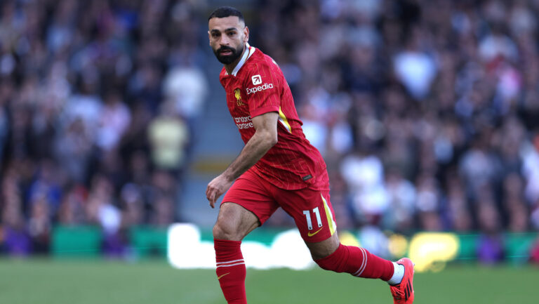 London, England, 6th April 2025. Mohamed Salah of Liverpool during the Fulham vs Liverpool Premier League match at Craven Cottage, London. Picture credit should read: Paul Terry / Sportimage EDITORIAL USE ONLY. No use with unauthorised audio, video, data, fixture lists, club/league logos or live services. Online in-match use limited to 120 images, no video emulation. No use in betting, games or single club/league/player publications. SPI_095_PT_Fulham_Liverpool SPI-3812-0095
2025.04.06 Londyn
pilka nozna , liga angielska
Fulham - FC Liverpool
Foto IMAGO/PressFocus

!!! POLAND ONLY !!!