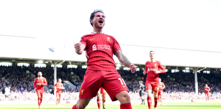 Football - 2024 / 2025 Premier League - Fulham vs Liverpool - Craven Cottage - Sunday 6th April 2025. Liverpool s Alexis Mac Allister celebrates scoring the opening goal. COLORSPORT / Ashley Western PUBLICATIONxNOTxINxUK
2025.04.06 Londyn
pilka nozna , liga angielska
Fulham - FC Liverpool 
Foto IMAGO/PressFocus

!!! POLAND ONLY !!!