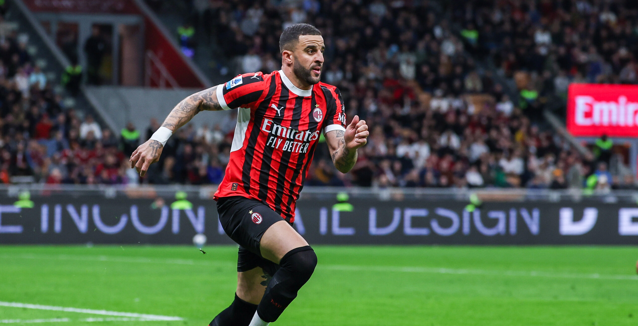 Kyle Andrew Walker of AC Milan seen in action during Serie A 2024/25 football match between AC Milan and ACF Fiorentina at San Siro Stadium (Photo by Fabrizio Carabelli/IPA Sport / ipa-agency.net/IPA/Sipa USA)
2025.04.06 Mediolan 
pilka nozna liga wloska
AC Milan - ACF Fiorentina
Foto IPA/SIPA USA/PressFocus

!!! POLAND ONLY !!!