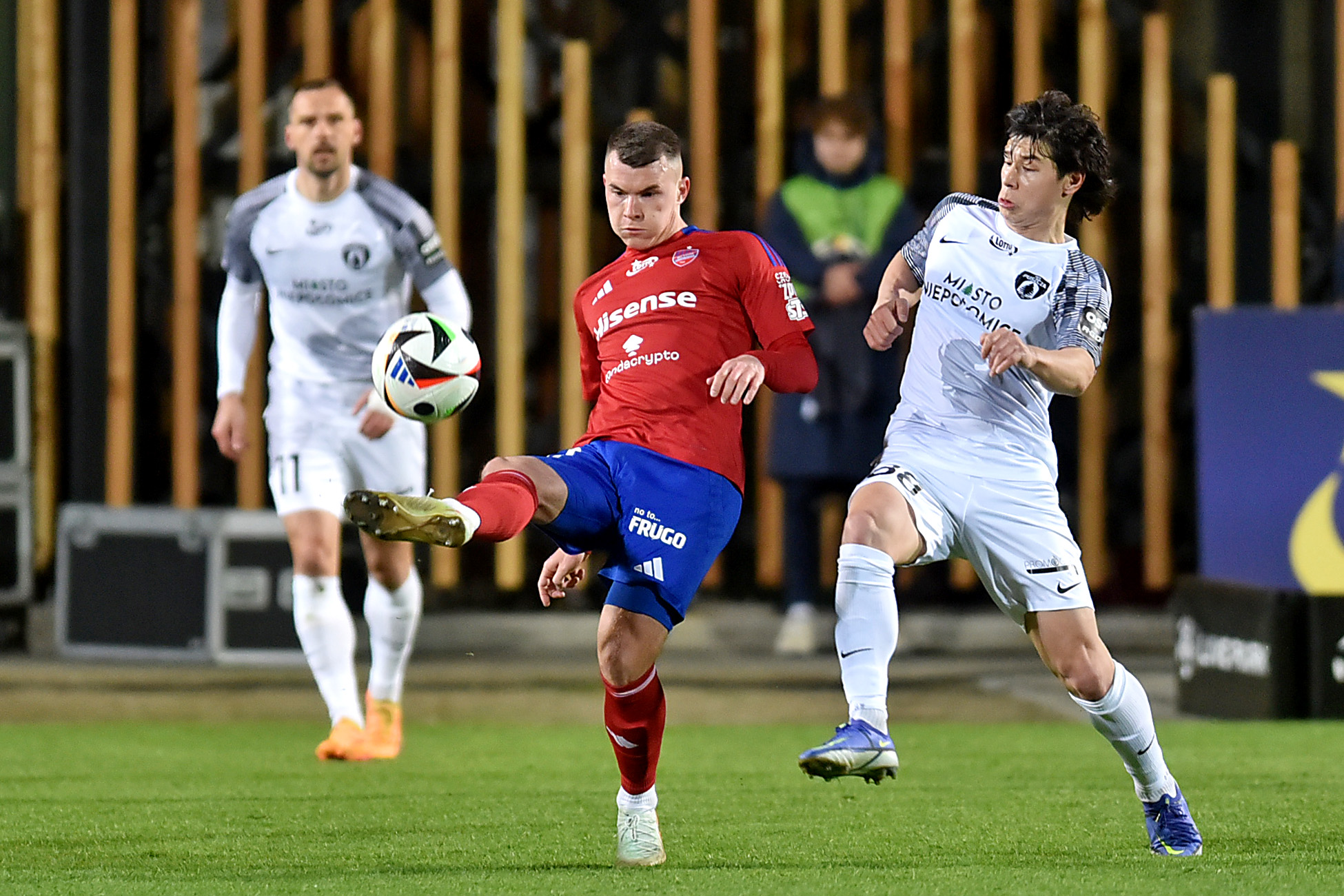 2025.04.07 Niepolomice
Pilka nozna , PKO BP Ekstraklasa sezon 2024/25
Puszcza Niepolomice - Rakow Czestochowa
N/z Mateusz Cholewiak, Vladyslav Wladyslaw Kochergin Koczergin, Georgi Zukow Zukov Georgy Zhukov
Foto Krzysztof Porebski / PressFocus

2025.04.07 Niepolomice
Football Polish top league , 2024/2025 season
Puszcza Niepolomice - Rakow Czestochowa
Mateusz Cholewiak, Vladyslav Wladyslaw Kochergin Koczergin, Georgi Zukow Zukov Georgy Zhukov
Credit: Krzysztof Porebski / PressFocus