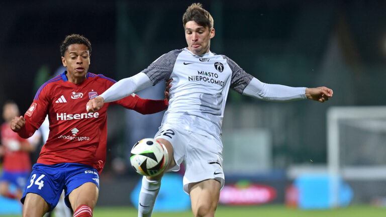2025.04.07 Niepolomice
Pilka nozna , PKO BP Ekstraklasa sezon 2024/25
Puszcza Niepolomice - Rakow Czestochowa
N/z Adriano Amorim, Artur Craciun
Foto Krzysztof Porebski / PressFocus
2025.04.07 Niepolomice
Football Polish top league , 2024/2025 season
Puszcza Niepolomice - Rakow Czestochowa
Adriano Amorim, Artur Craciun
Credit: Krzysztof Porebski / PressFocus