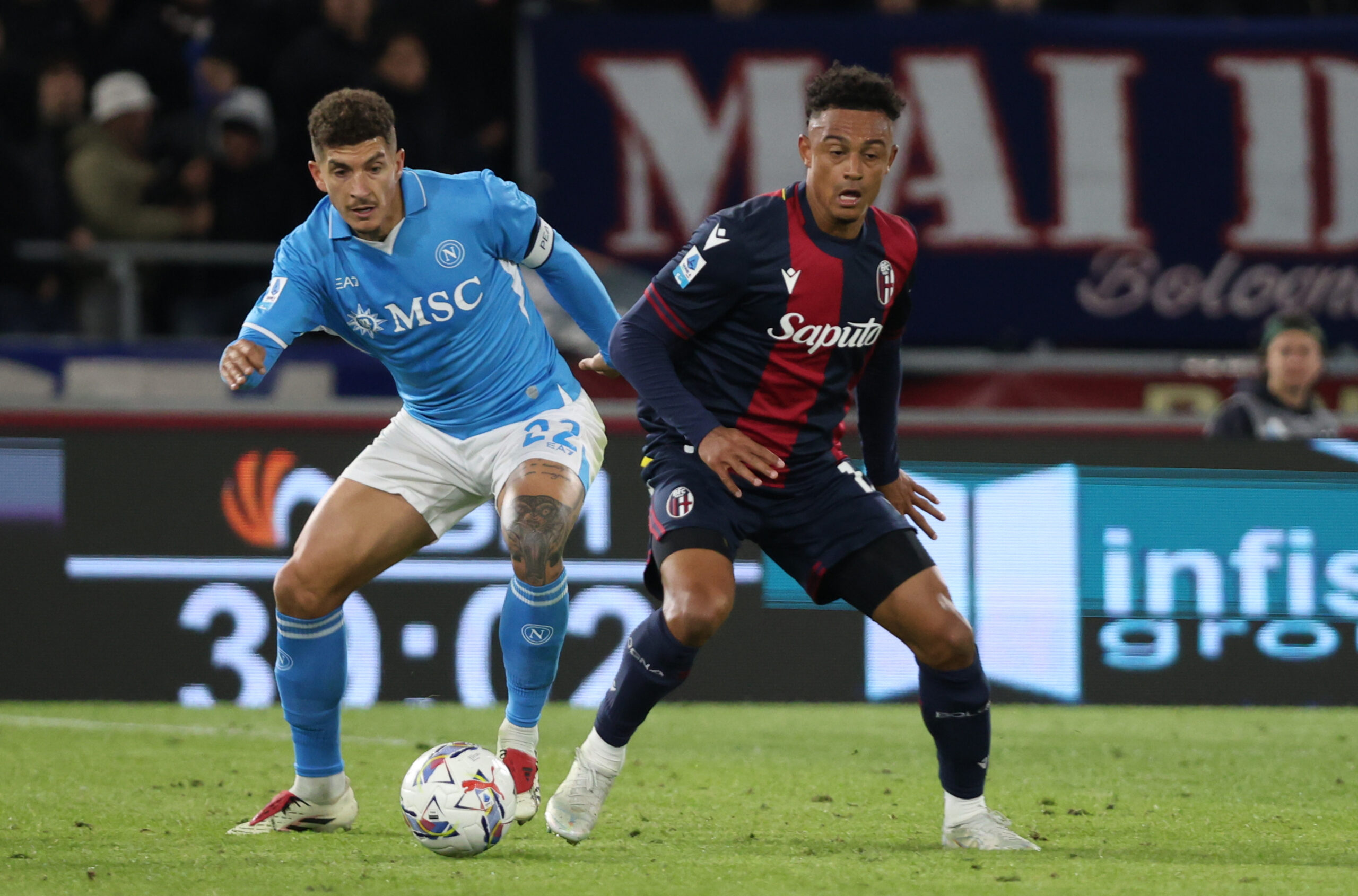 Napoli&#039;s Giovanni Di Lorenzo  and Bologna&#039;s Dan Ndoye during the Italian Enilive Serie A soccer match between Bologna F..C and S.S.C. Napoli at Renato Dall’Ara Stadium, Bologna, northern Italy, Monday, April 07, 2025 - Sport - Soccer - (Photo Michele Nucci - LaPresse) (Photo by Michele Nucci/LaPresse/Sipa USA)
2025.04.07 Bolonia
pilka nozna liga wloska
Bologna FC - SSC Napoli
Foto LaPresse/SIPA USA/PressFocus

!!! POLAND ONLY !!!