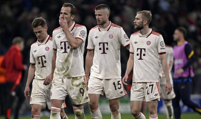 08.04.2025, Fussball UEFA Championsleague 2024/2025: Viertelfinale Hinspiel, FC Bayern Munchen - Inter Mailand, in der Allianz-Arena Munchen. v.l. Joshua Kimmich FC Bayern Munchen, Harry Kane FC Bayern Munchen, Eric Dier FC Bayern Munchen und Konrad Laimer FC Bayern Munchen lassen die Kopfe hangen. ***DFL and DFB regulations prohibit any use of photographs as image sequences and/or quasi-video.*** *** 08 04 2025, Football UEFA Champions League 2024 2025 quarter-final first leg, FC Bayern Munich Inter Milan, at the Allianz Arena Munich f l Joshua Kimmich FC Bayern Munich , Harry Kane FC Bayern Munich , Eric Dier FC Bayern Munich and Konrad Laimer FC Bayern Munich hang their heads DFL and DFB regulations prohibit any use of photographs as image sequences and or quasi video
2025.04.08 Monachium
pilka nozna , liga mistrzow
Bayern Monachium - Inter Mediolan
Foto IMAGO/PressFocus

!!! POLAND ONLY !!!