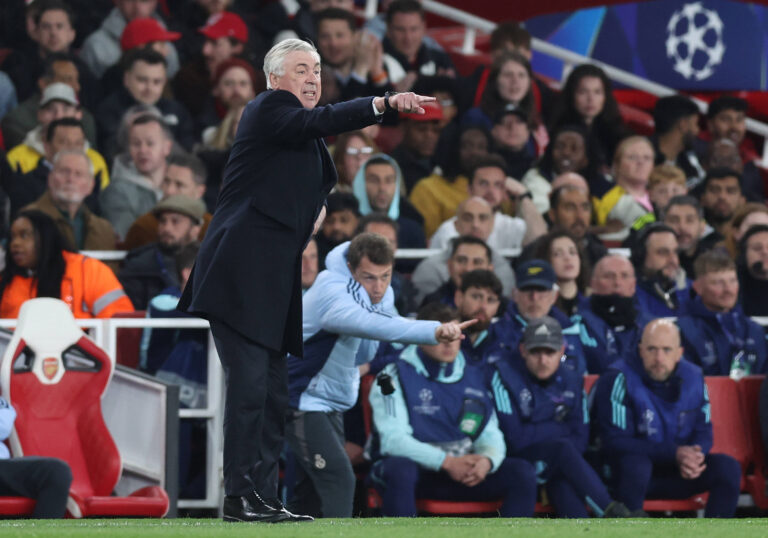 London, England, 8th April 2025. Carlo Ancelotti manager of Real Madrid points during the Arsenal vs Real Madrid UEFA Champions League match at the Emirates Stadium, London. Picture credit should read: David Klein / Sportimage EDITORIAL USE ONLY. No use with unauthorised audio, video, data, fixture lists, club/league logos or live services. Online in-match use limited to 120 images, no video emulation. No use in betting, games or single club/league/player publications. SPI_036_DK_Arsenal_Real_Madrid SPI-3819-0038
2025.04.08 Londyn
pilka nozna , liga mistrzow
Arsenal Londyn - Real Madryt
Foto IMAGO/PressFocus

!!! POLAND ONLY !!!