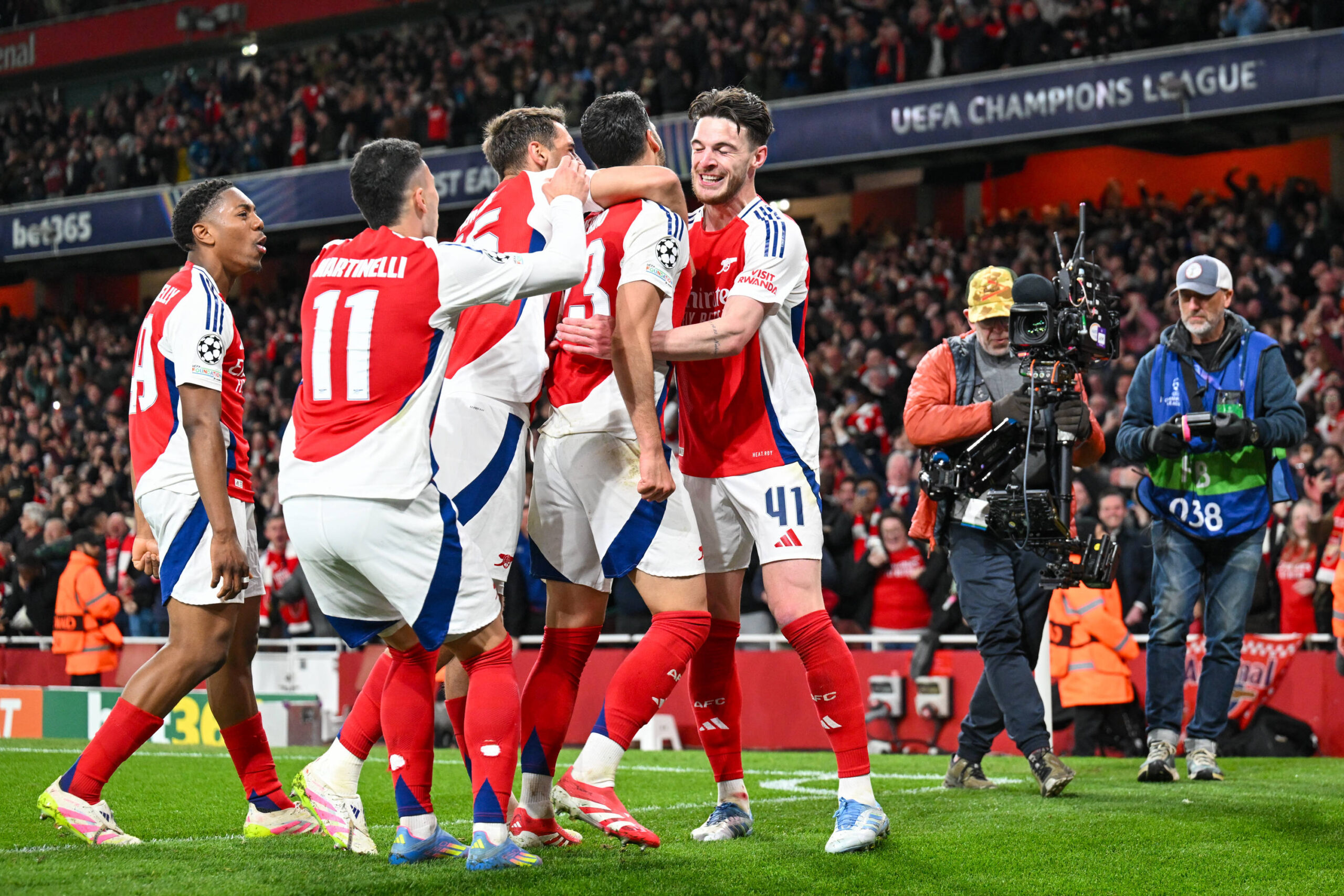 Mikel Merino of Arsenal FC celebrates scoring Arsenal FC third goal during the UEFA Champions League Quarter Final match between Arsenal and Real Madrid at the Emirates Stadium, London, England on 8 April 2025. Copyright: xPhilxHutchinsonx 42970026
2025.04.08 Londyn
pilka nozna , Liga Mistrzow
Arsenal Londyn - Real Madryt
Foto IMAGO/PressFocus

!!! POLAND ONLY !!!
