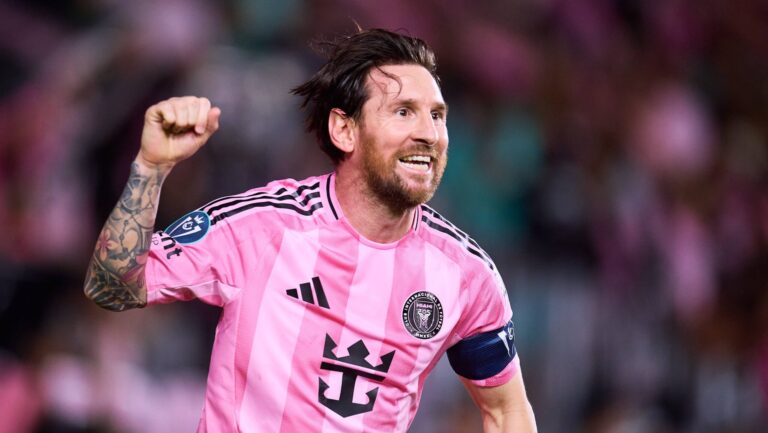RECORD DATE NOT STATED Concacaf Champions Cup 2025 Inter Miami vs Los Angeles FC - CFV Lionel Messi celebrates his goal 3-1 of Inter Miami during the Quarter Finals second leg match between Inter Miami and Los Angeles FC as part of the CONCACAF Champions Cup 2025, at Chase Stadium on April 09, 2025 in Fort Lauderdale, Miami, Florida, United States. FORT LAUDERDALE MIAMI FLORIDA UNITED STATES PUBLICATIONxNOTxINxMEXxCHNxRUS Copyright: xJosexLuisxMelgarejox 20250409210010_CCC_2025_CFV_MIA_LAFC_MESSI199
2025.04.10 Fort Lauderdale
pilka nozna , Puchar Mistrzow CONCACAF
Inter Miami - Los Angeles FC
Foto IMAGO/PressFocus

!!! POLAND ONLY !!!