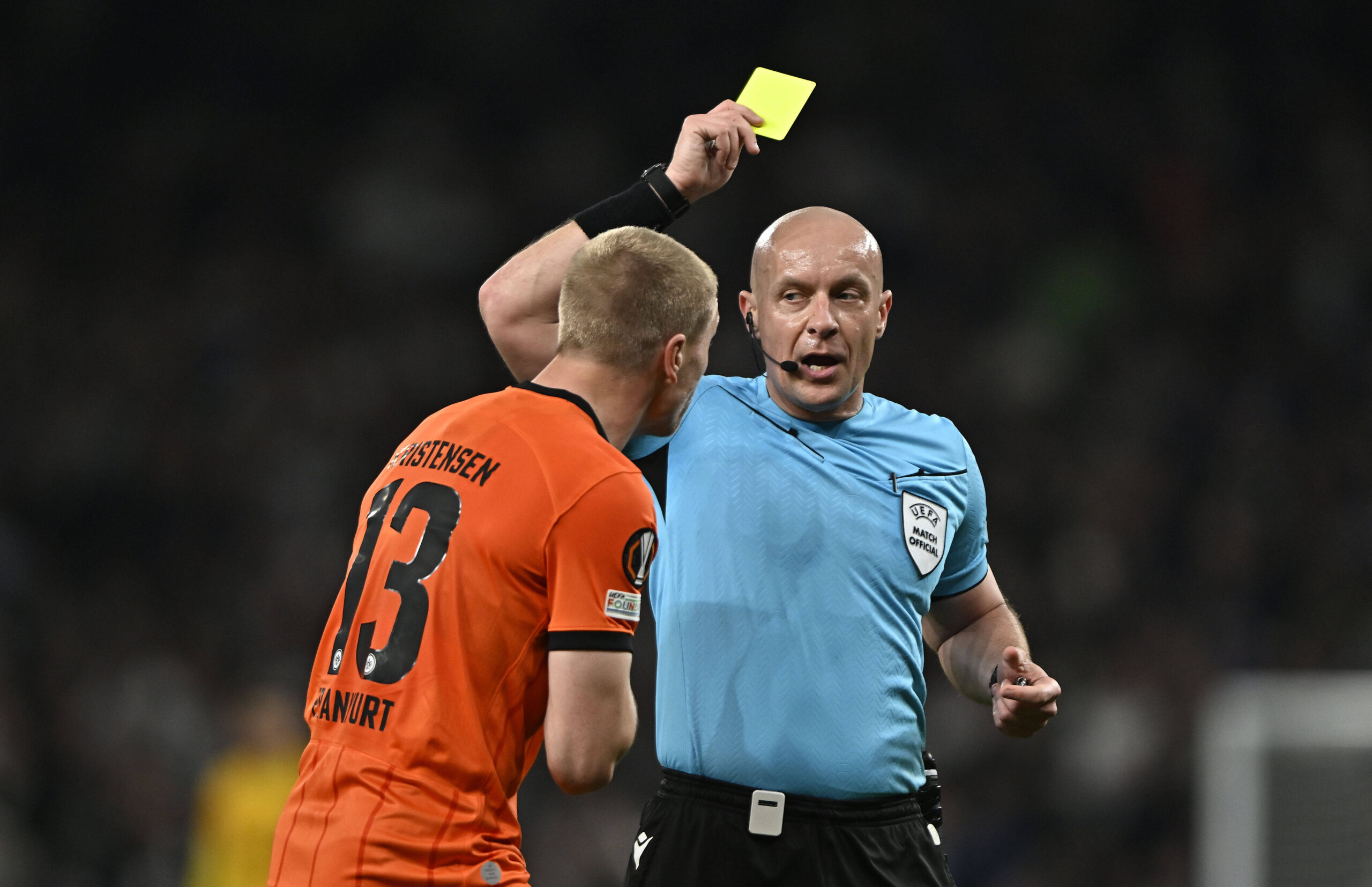 Tottenham Hotspur V Eintracht Frankfurt, Europa League. Szymon Marciniak Referee shows the yellow card toRasmus Kristensen Frankfurt during the Tottenham Hotspur V Eintracht Frankfurt UEFA Europa Conference League quarter-final match at the Tottenham Hotspur Stadium, London. Tottenham Tottenham Hotspur Stadium UK Copyright: xMartinxDaltonx Spurs_v_Frankfurt_100425_MD_052
2025.04.10 Londyn
pilka nozna , Liga Europy
Tottenham Hotspur - Eintracht Frankfurt
Foto IMAGO/PressFocus

!!! POLAND ONLY !!!