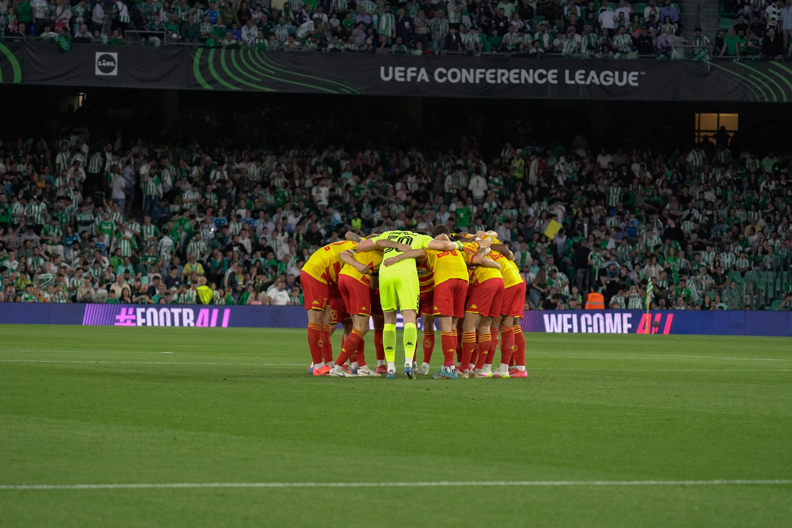 Sevilla, Spain, April 10th 2025 Jagiellonia Białystok before the UEFA Conference League 2024/2025 match between Real Betis and Jagiellonia Białystok at the Estadio Benito Villamarin in Sevilla, Spain (Andres Lopez Sheridan / SPP) (Photo by Andres Lopez Sheridan / SPP/Sipa USA)
2025.04.10 Sewilla
pilka nozna liga Konferencji
Real Betis Sewilla - Jagiellonia Bialystok
Foto SPP/SIPA USA/PressFocus
!!! POLAND ONLY !!!