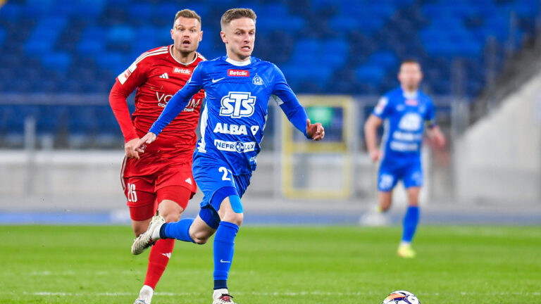 2025.04.10 Chorzow
Pilka nozna Pierwsza Liga Betclic 1 Liga Sezon 2024/2025
Ruch Chorzow - Miedz Legnica
N/z Mateusz Szwoch
Foto Marcin Bulanda / PressFocus

2025.04.10 Chorzow
Football Polish Betclic First I League Season 2024/2025
Ruch Chorzow - Miedz Legnica
Mateusz Szwoch
Credit: Marcin Bulanda / PressFocus