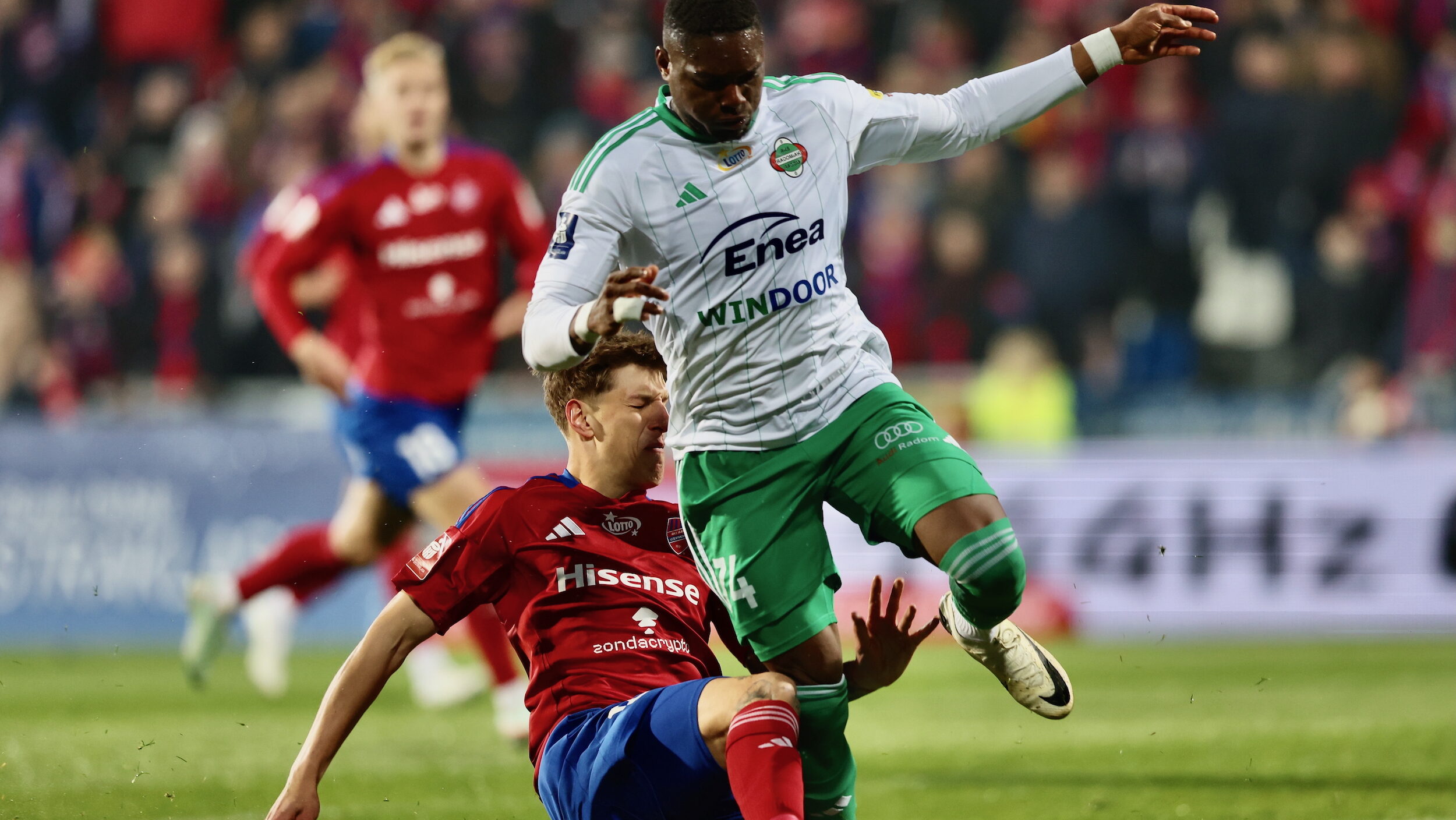 2025.04.12 Czestochowa 
Pilka nozna PKO Ekstraklasa 2024/2025
Rakow Czestochowa - Radomiak Radom 
N/z Patryk Makuch 
Steve Kingue

Foto Grzegorz Misiak  / PressFocus

2025.04.12 Czestochowa 
Football Polish PKO Ekstraklasa Season 2024/2025
Rakow Czestochowa - Radomiak Radom
Patryk Makuch 
Steve Kingue
Credit: Grzegorz Misiak / PressFocus