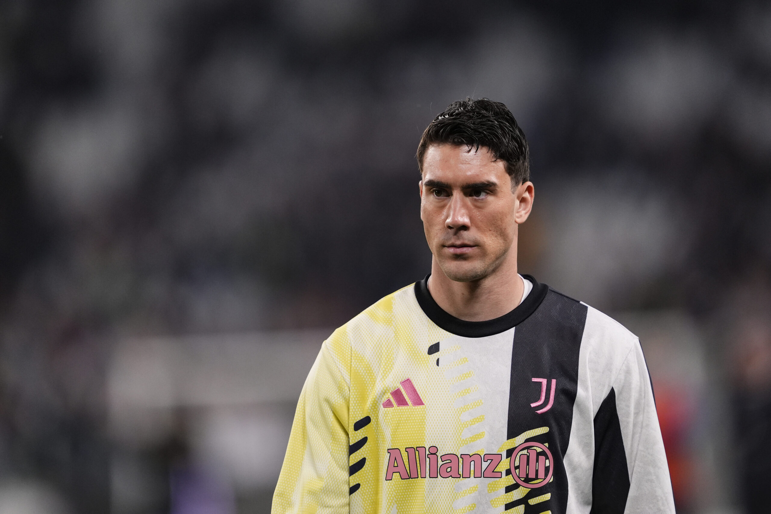 Juventus’ Dusan Vlahovic. before the Serie A soccer match between Juventus Fc and Lecce at the Juventus Stadium in Turin, north west Italy - March 28, 2025. Sport - Soccer (Photo by Fabio Ferrari/LaPresse) (Photo by Fabio Ferrari/LaPresse/Sipa USA)
2025.04.12 Turyn
pilka nozna liga wloska
Juventus Turyn - US Lecce
Foto LaPresse/SIPA USA/PressFocus
!!! POLAND ONLY !!!