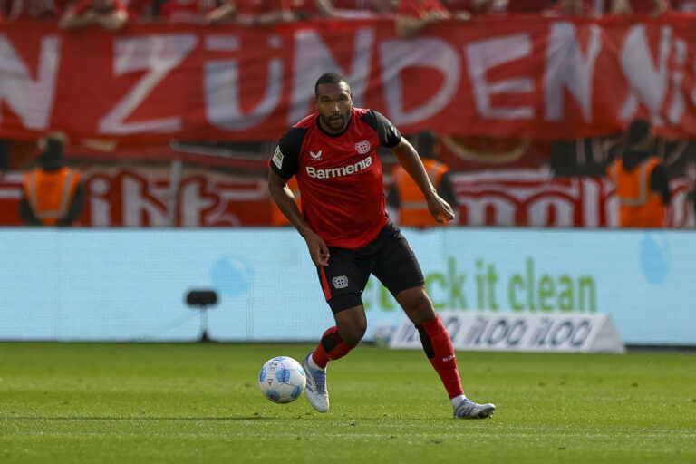 Leverkusen, Deutschland, 12.04.25: Jonathan Tah Bayer 04 Leverkusen in Aktion am Ball, Einzelaktion waehrend des Spiels der Bundesliga zwischen Bayer 04 Leverkusen vs 1. FC Union Berlin in der BayArena Leverkusen BayArena North Rhine-Westphalia Germany *** Leverkusen, Germany, 12 04 25 Jonathan Tah Bayer 04 Leverkusen in action on the ball, individual action during the Bundesliga match between Bayer 04 Leverkusen vs 1 FC Union Berlin at BayArena Leverkusen BayArena North Rhine Westphalia Germany Copyright: xBrauer-Fotoagenturx/xAdrianxSchlx
2025.04.12 Leverkusen
pilka nozna , liga niemiecka
Bayer 04 Leverkusen - 1. FC Union Berlin
Foto IMAGO/PressFocus

!!! POLAND ONLY !!!