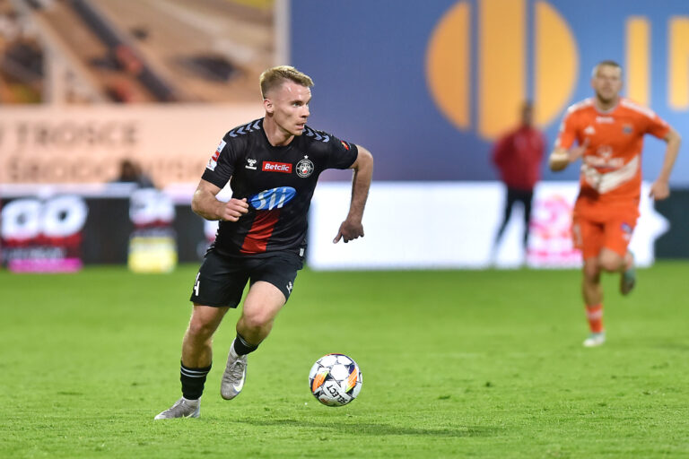 2025.04.14 Nieciecza
Pilka nozna , Betclic I liga , sezon 2024/25
Bruk-Bet Termalica Nieciecza - Polonia Warszawa
N/z Ernest Terpilowski
Foto Krzysztof Porebski / PressFocus

2025.04.14 Nieciecza
Football , Polish league, second level , 2024/2025 season
Bruk-Bet Termalica Nieciecza - Polonia Warszawa
Ernest Terpilowski
Credit: Krzysztof Porebski / PressFocus
