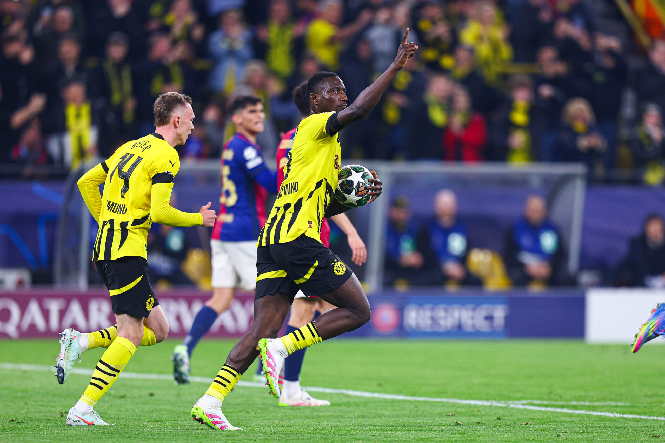 2025.04.15 Dortmund
pilka nozna UEFA Liga Mistrzow sezon 2024/2025
Borussia Dortmund - FC Barcelona
N/z bramka gol radosc na 1-0 Serhou Guirassy rzut karny (penalty kick)
Foto Pawel Andrachiewicz / PressFocus

2025.04.15 Dortmund
Football - UEFA Champions League season 2024/2025
Borussia Dortmund - FC Barcelona
bramka gol radosc na 1-0 Serhou Guirassy rzut karny (penalty kick)
Credit: Pawel Andrachiewicz / PressFocus