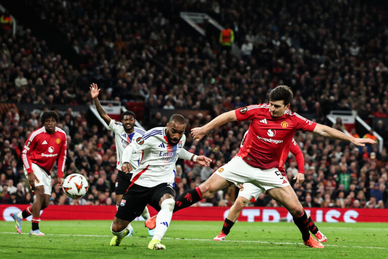 Alexandre Lacazette of Lyon scores a goal to make it 2-2 during the UEFA Europa League Quarter-finals match Manchester United vs Lyon at Old Trafford, Manchester, United Kingdom, 17th April 2025

(Photo by Mark Cosgrove/News Images) in Manchester, United Kingdom on 4/17/2025. (Photo by Mark Cosgrove/News Images/Sipa USA)
2025.04.17 Manchester
pilka nozna liga europy
Manchester United - Olympique Lyon
Foto News Images/SIPA USA/PressFocus

!!! POLAND ONLY !!!