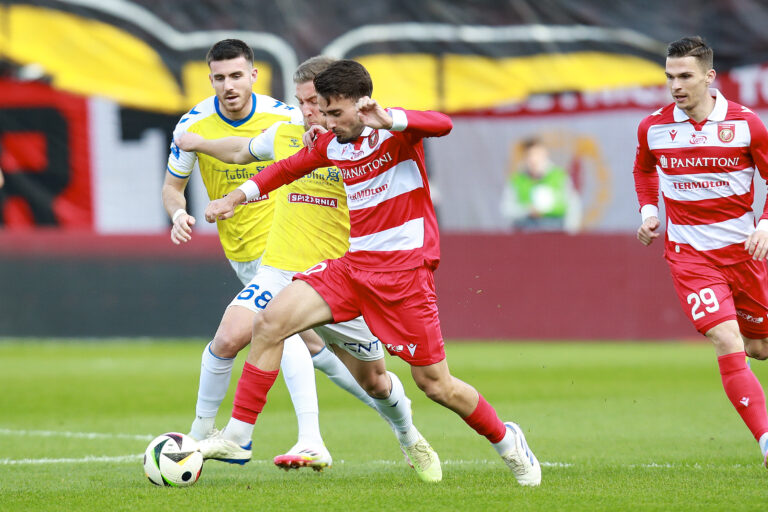 2025.04.19 Lodz 
pilka nozna PKO Ekstraklasa sezon 2024/2025 
Widzew Lodz - Motor Lublin
N/z Fran Alvarez Bartosz Wolski
Foto Artur Kraszewski / PressFocus 

2025.04.19 Lodz 
Football - Polish PKO Ekstraklasa season 2024/2025 
Widzew Lodz - Motor Lublin
Fran Alvarez Bartosz Wolski
Credit: Artur Kraszewski / PressFocus