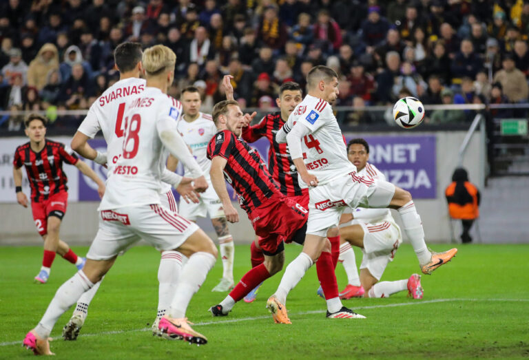 2025.04.19 Szczecin
Pilka nozna PKO Ekstraklasa sezon 2024/2025
Pogon Szczecin - Rakow Czestochowa
N/z Zoran Arsenic
Foto PressFocus

2025.04.19 Szczecin
Football Polish League PKO Ekstraklasa season 2024/2025
Pogon Szczecin - Rakow Czestochowa
Zoran Arsenic
Credit: PressFocus