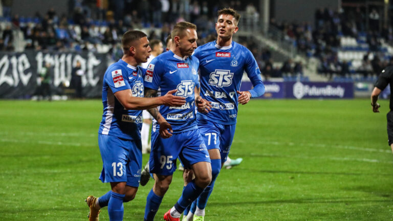 2025.04.22 Kolobrzeg
Pilka nozna Betclic 1 Liga sezon 2024/2025
Kotwica Kolobrzeg - Ruch Chorzow
N/z Bramka gol radosc Daniel Szczepan Lukasz Moneta
Foto Kasia Dzierzynska / PressFocus

2025.04.22 Kolobrzeg
Football Polish First League season 2024/2025
Kotwica Kolobrzeg - Ruch Chorzow
Bramka gol radosc Daniel Szczepan Lukasz Moneta
Credit: Kasia Dzierzynska / PressFocus