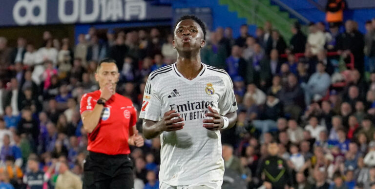 Getafe, Madrid, Spain, April 23rd 2025 Vinicius Jr. (N7) regrets missing a chance during La Liga match between Getafe CF and Real Madrid at the Estadio El Coliseum in Getafe, Madrid, Spain  (Andres Lopez Sheridan  / SPP) (Photo by Andres Lopez Sheridan  / SPP/Sipa USA)
2025.04.23 Madryt
pilka nozna liga hiszpanska
Getafe CF - Real Madryt 
Foto SPP/SIPA USA/PressFocus

!!! POLAND ONLY !!!