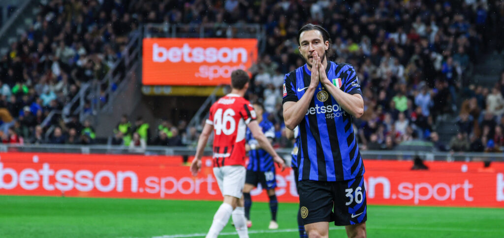 FC Internazionale vs AC Milan - Coppa Italia 2024/25 Semi Final - 2st Leg - 23/04/2025 Matteo Darmian of FC Internazionale reacts during Coppa Italia 2024/25 Semi Final - 2st Leg football match between FC Internazionale and AC Milan at San Siro Stadium *** FC Internazionale vs AC Milan Coppa Italia 2024 25 Semi Final 2st Leg 23 04 2025 Matteo Darmian of FC Internazionale reacts during Coppa Italia 2024 25 Semi Final 2st Leg football match between FC Internazionale and AC Milan at San Siro Stadium Copyright: xBEAUTIFULxSPORTS/Carabellix
2025.04.23 Mediolan
pilka nozna , Puchar Wloch
Inter Mediolan - AC Milan
Foto IMAGO/PressFocus

!!! POLAND ONLY !!!