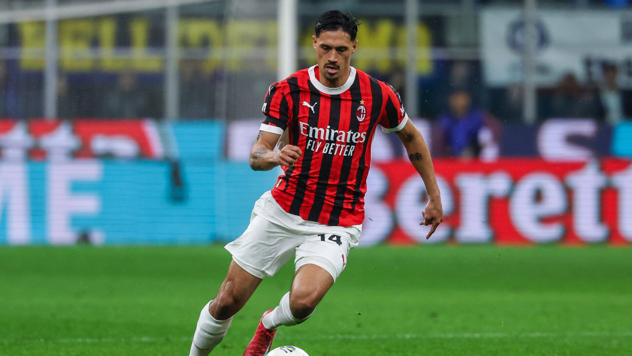 FC Internazionale vs AC Milan - Coppa Italia 2024/25 Semi Final - 2st Leg - 23/04/2025 Tijjani Reijnders of AC Milan seen in action during Coppa Italia 2024/25 Semi Final - 2st Leg football match between FC Internazionale and AC Milan at San Siro Stadium *** FC Internazionale vs AC Milan Coppa Italia 2024 25 Semi Final 2st Leg 23 04 2025 Tijjani Reijnders of AC Milan seen in action during Coppa Italia 2024 25 Semi Final 2st Leg football match between FC Internazionale and AC Milan at San Siro Stadium Copyright: xBEAUTIFULxSPORTS/Carabellix
2025.04.23 Mediolan
pilka nozna , Puchar Wloch
Inter Mediolan - AC Milan
Foto IMAGO/PressFocus
!!! POLAND ONLY !!!