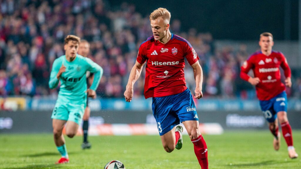 2025.04.25 Czestochowa
Pilka nozna, PKO BP Ekstraklasa, sezon 2024/2025
Rakow Czestochowa - Slask Wroclaw
N/z Jonatan Braut Brunes
Foto Mateusz Porzucek PressFocus

2025.04.25 Czestochowa
Football, Polish top league - first level, 2024/25 season
Rakow Czestochowa - Slask Wroclaw
Jonatan Braut Brunes
Credit: Mateusz Porzucek PressFocus