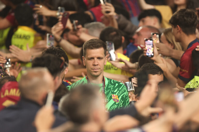 2025.04.26 Estadio La Cartuja Sevilla
pilka nozna Copa del Rey Puchar Krola Hiszpanii   final 2025
FC Barcelona - Real Madryt CF
N/z Barcelona medal puchar dekoracja radosc  Wojciech Szczesny
Foto Szymon Gorski / PressFocus

2025.04.26 Estadio La Cartuja Sevilla
Football Spanish Cup Copa del Rey final 2025
FC Barcelona - Real Madryt CF
Barcelona medal puchar dekoracja radosc  Wojciech Szczesny
Credit: Szymon Gorski / PressFocus