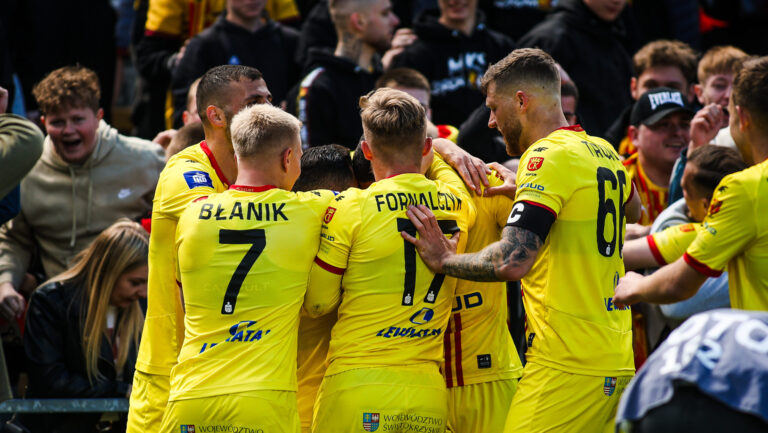 2025.04.27 Kielce
Pilka nozna PKO Ekstraklasa 2024/2025
Korona Kielce - Jagiellonia Bialystok
N/z gol bramka radosc Evgeniy Shikavka
Foto Marta Badowska / PressFocus

2025.04.27 Kielce
Football Polish PKO Ekstraklasa Season 2024/2025
gol bramka radosc Evgeniy Shikavka
Credit: Marta Badowska / PressFocus