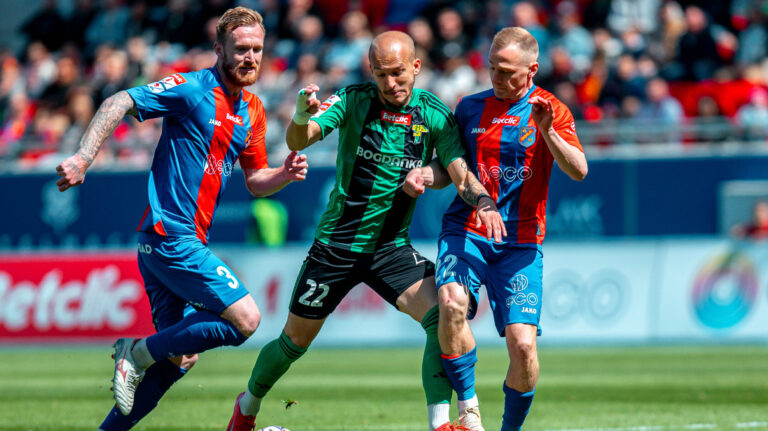 2025.04.27 Opole
Pilka nozna, Betclic I liga, sezon 2024/25
Odra Opole - Gornik Leczna
N/z Kamil Orlik Mateusz Spychala Jiri Piroch
Foto Mateusz Porzucek PressFocus

2025.04.27 Opole
Football, Polish league, second level, 2024/2025
Odra Opole - Gornik Leczna
Kamil Orlik Mateusz Spychala Jiri Piroch
Credit: Mateusz Porzucek PressFocus