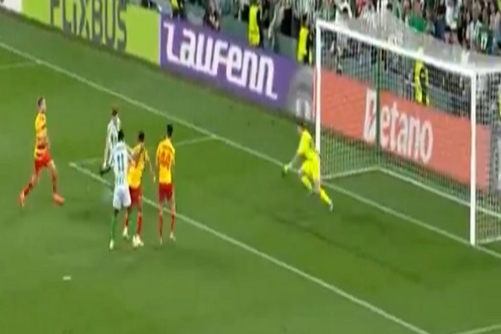 Analiza VAR nie pomogła! Betis podwyższa prowadzenie w meczu z Jagiellonią [WIDEO]