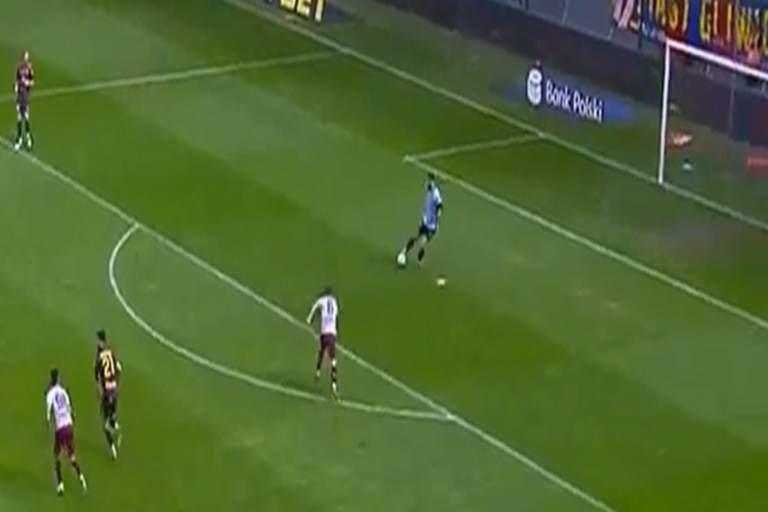 Co za błąd Pogoni! Piast prowadzi z Portowcami [WIDEO]