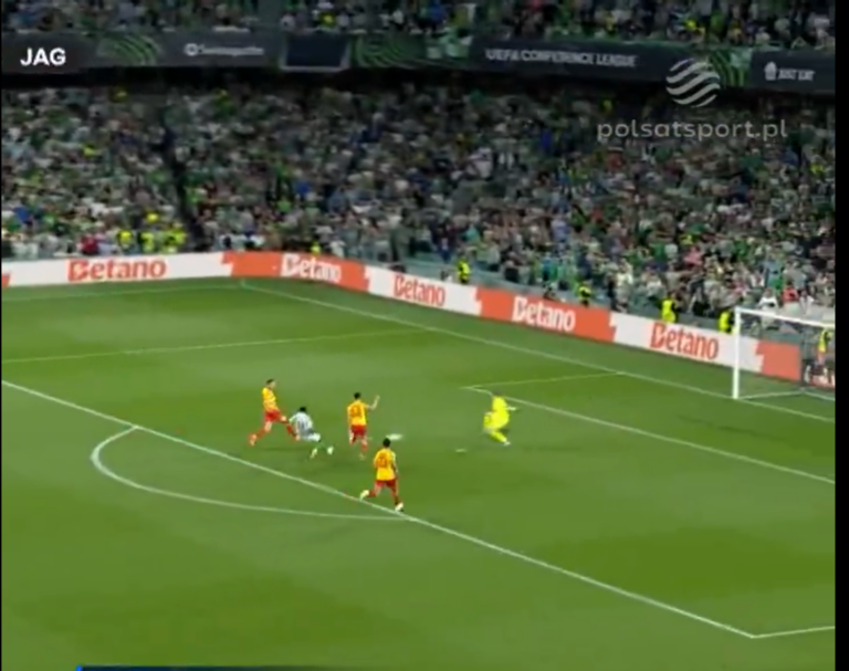 Real Betis na prowadzeniu po kapitalnym podaniu [WIDEO]