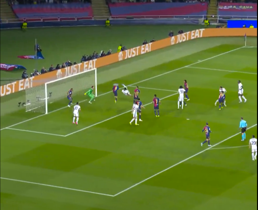 Kolejne golazo Interu w meczu z Barcą! Tym razem Dumfries! Kapitalne uderzenie! [WIDEO]
