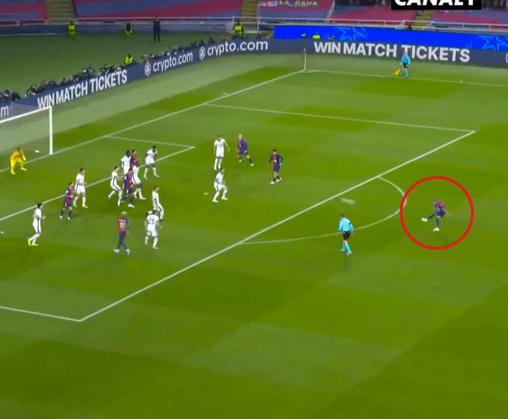 Cudowny strzał okraszony ogromną dozą szczęścia! Barca znów wyrównuje [WIDEO]