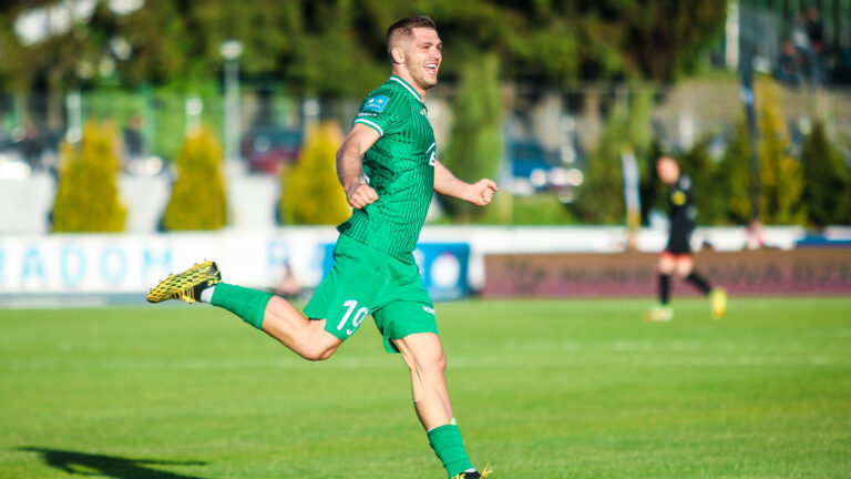 15.05.2022 Radom
Pilka nozna
PKO Ekstraklasa 2021/2022
Radomiak Radom - Wisla Krakow
N/z Karol Angielski, gol, bramka, radosc
Foto Adam Starszynski / PressFocus

15.05.2022 Radom
Football
PKO Ekstraklasa 2021/2022, polish top division
Radomiak Radom - Wisla Krakow
Karol Angielski, gol, bramka, radosc
Credit Adam Starszynski / PressFocus