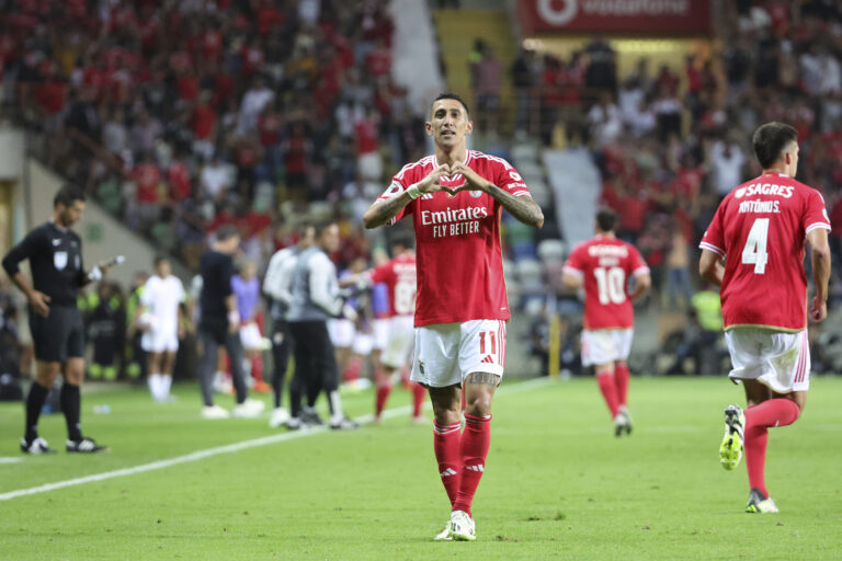 Aveiro, 09/08/2023 - Sport Lisboa e Benfica played this evening against Futebol Clube do Porto at Estadio Municipal de Aveiro, in a game counting for the 2023 Candido de Oliveira Super Cup. Angel Di Mari­a&#039;s goal celebration (Tony Dias/ Global Images/Sipa USA)
2023.08.09 Aveiro
pilka nozna superpuchar Portugalii
SL Benfica - FC Porto
Foto Global Images/SIPA USA/PressFocus

!!! POLAND ONLY !!!