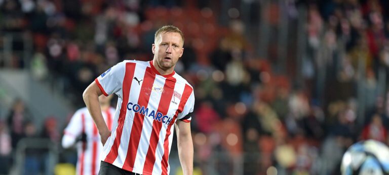 2023.12.20 Krakow
Pilka nozna, PKO BP Ekstraklasa, sezon 2023/2024
Cracovia Krakow - Legia Warszawa
N/z Kamil Glik
Foto Krzysztof Porebski / PressFocus

2023.12.20 Krakow
Football, Polish top league - first level, 2023/24 season
Cracovia Krakow - Legia Warszawa
Kamil Glik
Credit: Krzysztof Porebski / PressFocus