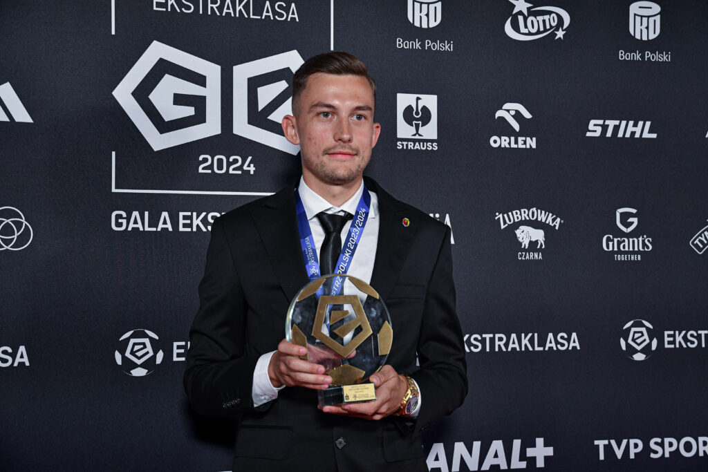 2024.05.27 Warszawa
pilka nozna PKO Ekstraklasa sezon 2023/2024
Gala PKO Ekstraklasy 2023/2024
N/z Bartlomiej Wdowik
Foto Pawel Bejnarowicz / PressFocus

2024.05.27 Warszawa
Football - Polish PKO Ekstraklasa season 2023/2024
Gala PKO Ekstraklasy 2023/2024
Bartlomiej Wdowik
Credit: Pawel Bejnarowicz / PressFocus