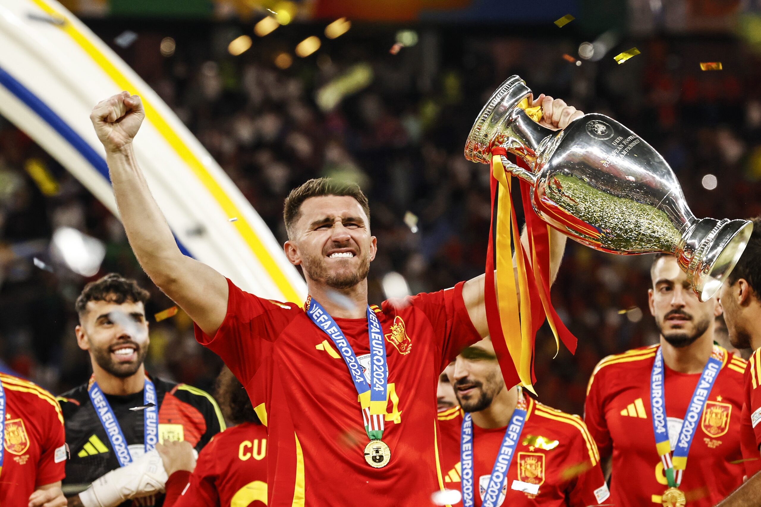 7/14/2024 - BERLIN - Aymeric Laporte of Spain with Henri Delaunay trophy, coupe Henri Delaunay during the UEFA EURO 2024 Final match between Spain and England at the Olympiastadion on July 14, 2024 in Berlin, Germany. ANP | Hollandse Hoogte | MAURICE VAN STEEN /ANP/Sipa USA
2024.07.14 UEFA EURO 2024 FINAL
pilka nozna mistrzostwa europy euro 2024
Hiszpania - Anglia
Foto ANP/SIPA USA/PressFocus
!!! POLAND ONLY !!!