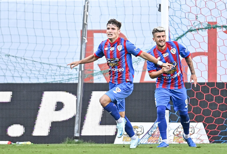 2024.07.28 Gliwice
Pilka nozna PKO Ekstraklasa sezon 2024/2025
Piast Gliwice - Slask Wroclaw
N/z Bramka gol radosc Arkadiusz Pyrka
Foto PressFocus
2024.07.28 Gliwice
Football Polish League PKO Ekstraklasa season 2024/2025
Piast Gliwice - Slask Wroclaw
Bramka gol radosc Arkadiusz Pyrka
Credit: PressFocus