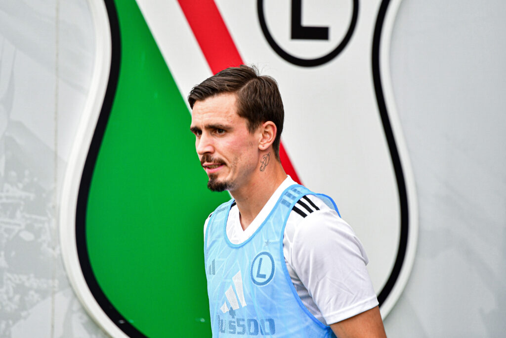 2024.08.18 Warszawa
pilka nozna PKO Ekstraklasa sezon 2024/2025
Legia Warszawa - Radomiak Radom
N/z Allan Migouel Alfarela
Foto Pawel Bejnarowicz / PressFocus

2024.08.18 Warsaw
Football - Polish PKO Ekstraklasa season 2024/2025
Legia Warszawa - Radomiak Radom
Allan Migouel Alfarela
Credit: Pawel Bejnarowicz / PressFocus