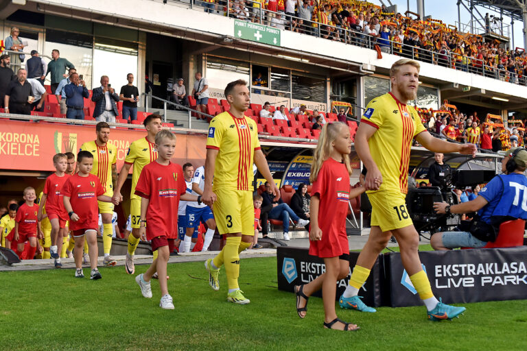 2024.08.26 Kielce
Pilka nozna, PKO BP Ekstraklasa, sezon 2024/2025
Korona Kielce - Stal Mielec
N/z Konrad Matuszewski, Yoav Hofmeister
Foto Krzysztof Porebski / PressFocus

2024.08.26 Kielce
Football, Polish top league - first level, 2024/25 season
Korona Kielce - Stal Mielec
Konrad Matuszewski, Yoav Hofmeister
Credit: Krzysztof Porebski / PressFocus