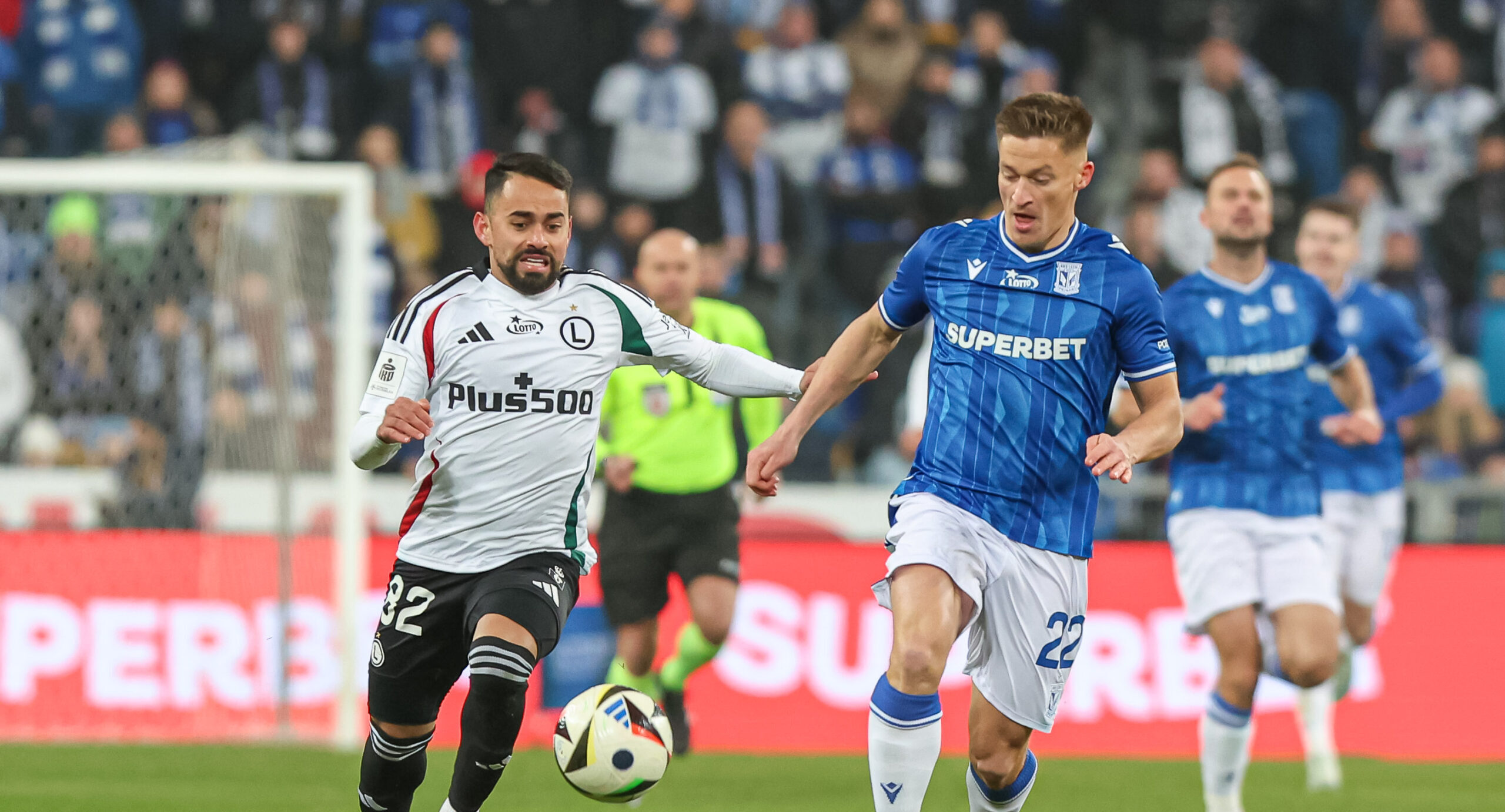 2024.11.10 Poznan
Pilka nozna Ekstraklasa sezon 2024/2025
Lech Poznan - Legia Warszawa
N/z Luquinhas Radoslaw Murawski
Foto Pawel Jaskolka / PressFocus
2024.11.10 Poznan
Football Polish Ekstraklasa season 2024/2025
Lech Poznan - Legia Warszawa
Credit: Pawel Jaskolka / PressFocus