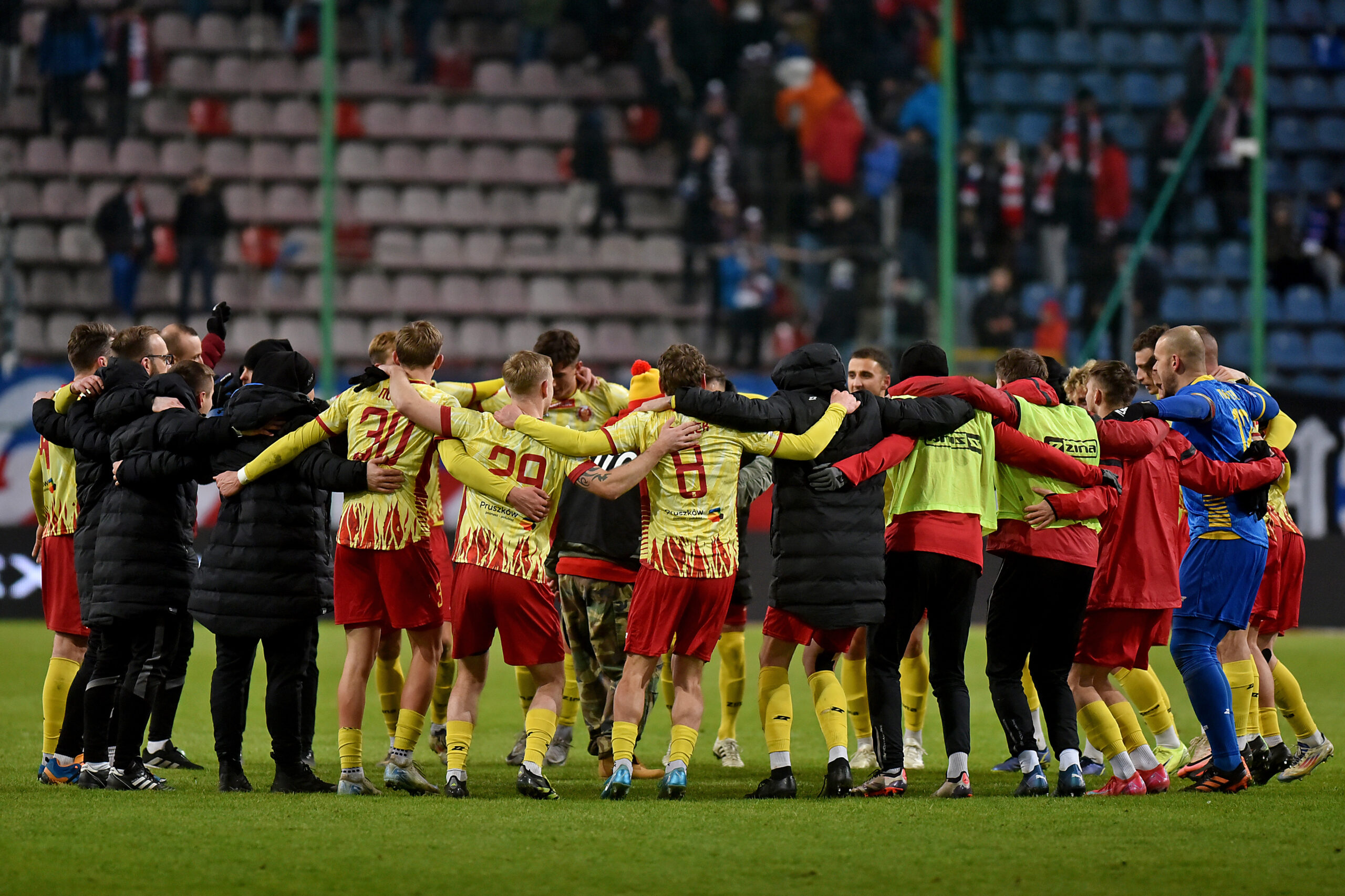 2025.02.15 Krakow
Pilka nozna , Betclic I liga , sezon 2024/25
Wisla Krakow - Znicz Pruszkow
N/z Radosc polikarzy Znicza po meczu
Foto Krzysztof Porebski / PressFocus
2025.02.15 Krakow
Football , Polish league, second level , 2024/2025 season
Wisla Krakow - Znicz Pruszkow
Radosc polikarzy Znicza po meczu
Credit: Krzysztof Porebski / PressFocus