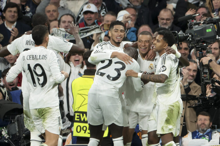 Kylian Mbappe of Real Madrid celebrates his third goal with Jude Bellingham, Rodrygo and teammates during the UEFA Champions League, knockout phase play-offs, 2nd leg football match between Real Madrid CF and Manchester City on February 19, 2025 at Estadio Santiago Bernabeu stadium in Madrid, Spain (Photo by /Sipa USA)
2025.02.19 Madryt
pilka nozna Liga Mistrzow
Real Madryt - Manchester City
Foto IPA/SIPA USA/PressFocus
!!! POLAND ONLY !!!