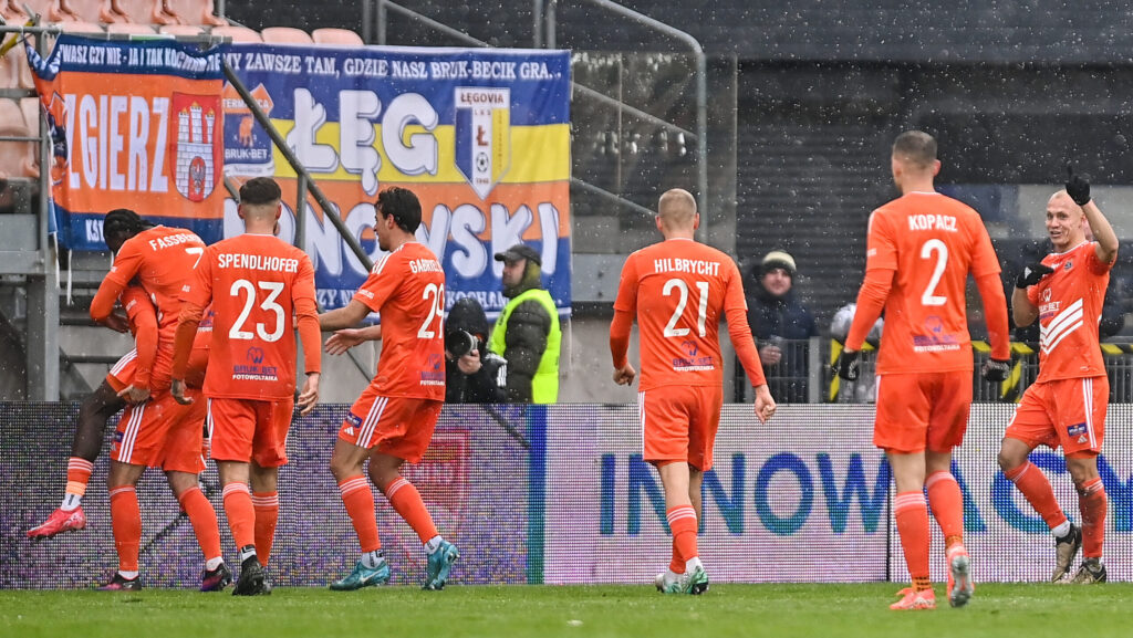 2025.03.15 Nieciecza
Pilka nozna Betclic 1 Liga sezon 2024/2025
Bruk-Bet Termalica Nieciecza - GKS Tychy
N/z Bramka gol radosc Dominik Biniek Kamil Zapolnik
Foto Lukasz Sobala / PressFocus

2025.03.15 Nieciecza
Football Polish First League season 2024/2025
Bruk-Bet Termalica Nieciecza - GKS Tychy
Bramka gol radosc Dominik Biniek Kamil Zapolnik
Credit: Lukasz Sobala / PressFocus